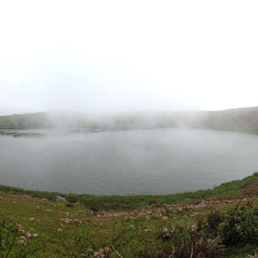 El Junco Lake